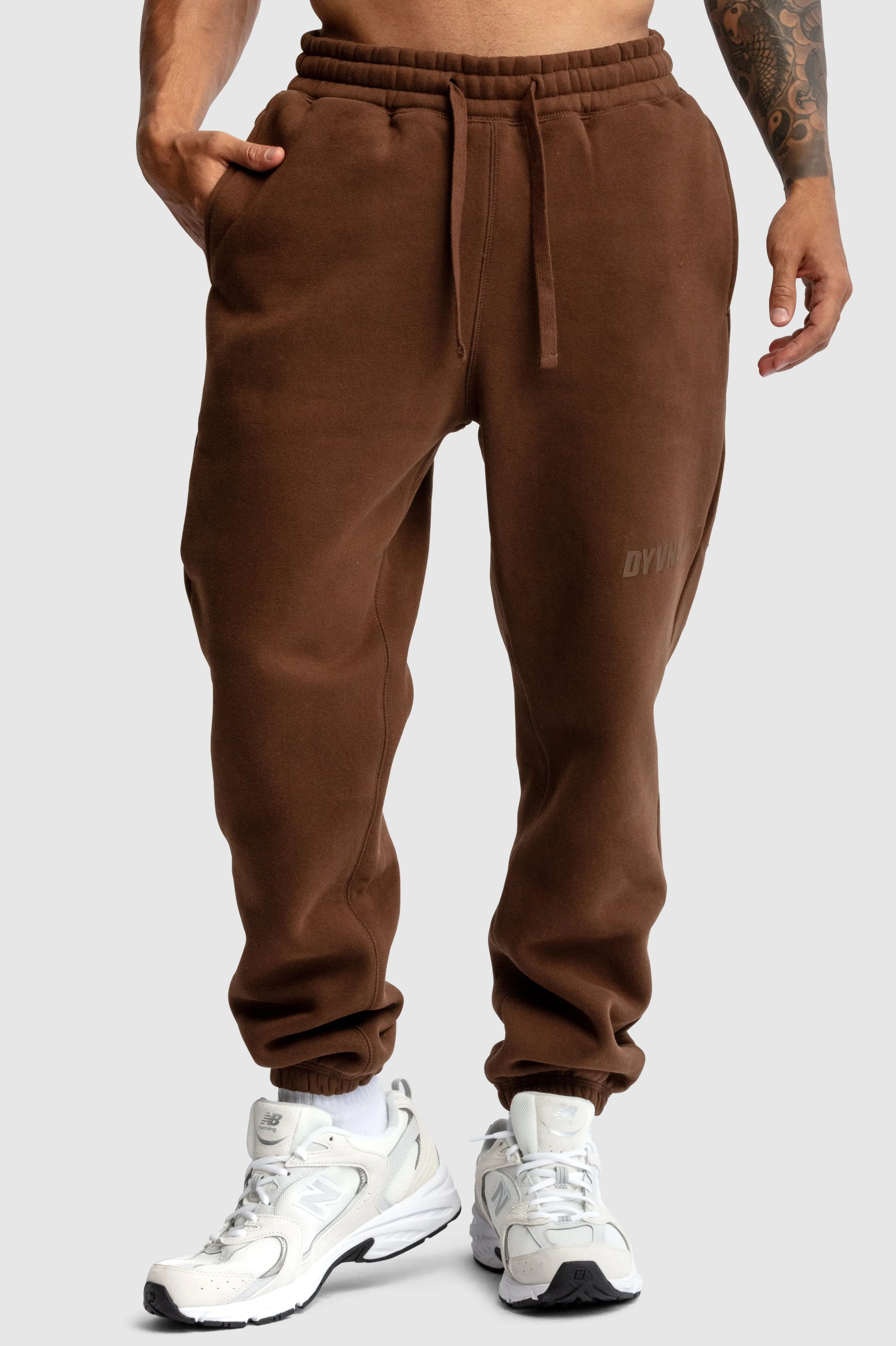 Men's DYVN Relaxed Fit Sweats - Chocolate