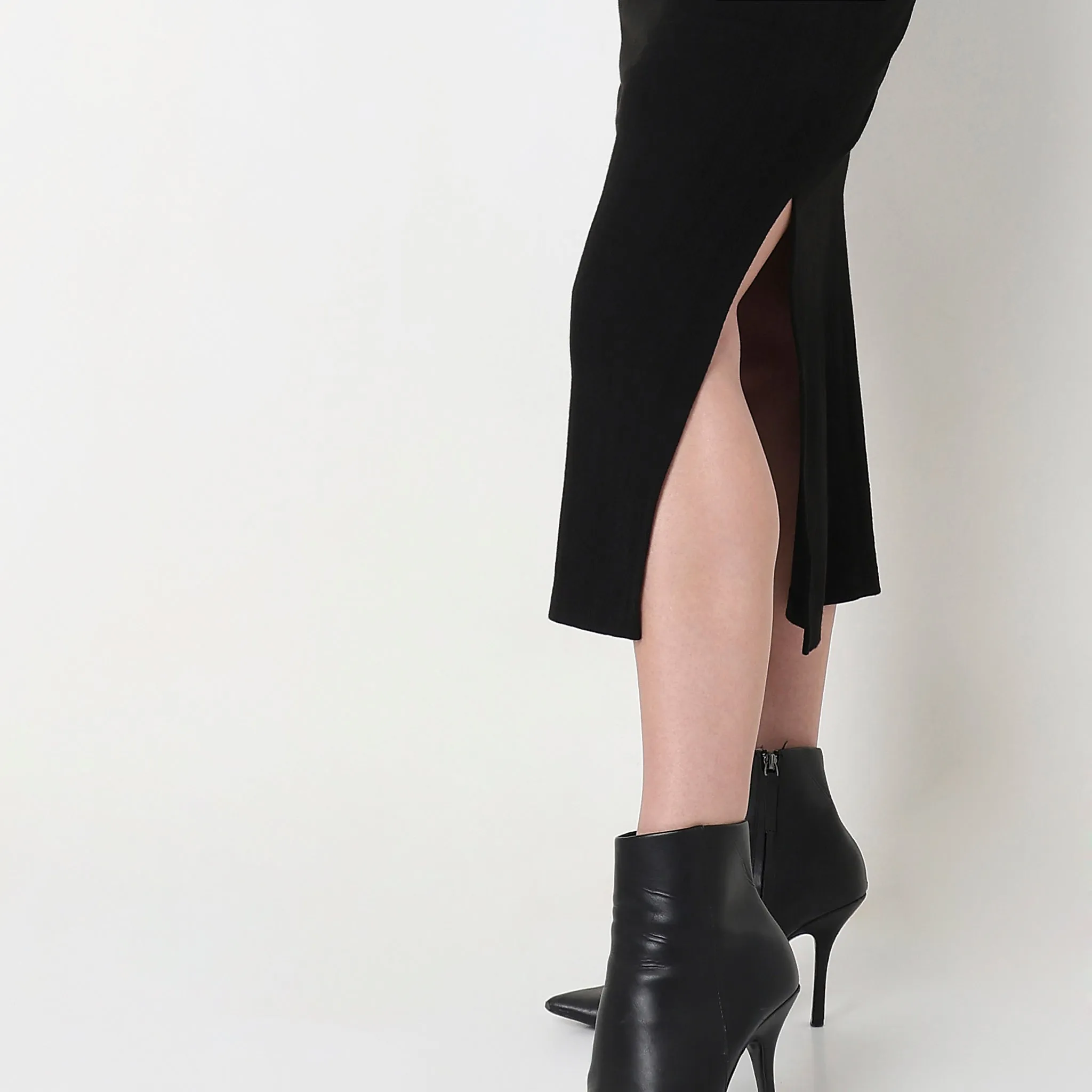 Slim Fit Structured High Rise Skirt