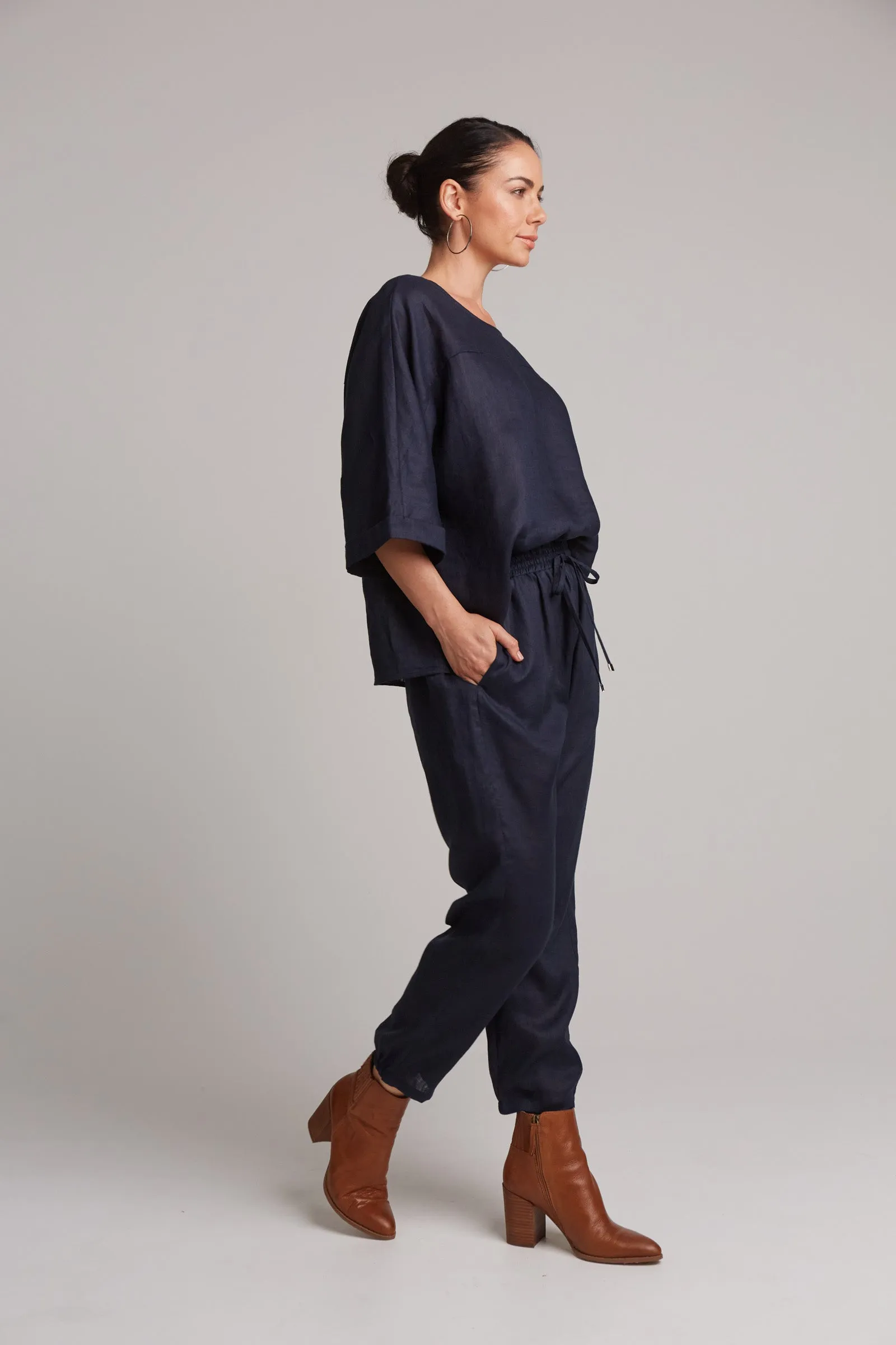 Studio Relaxed Linen Pant - Navy